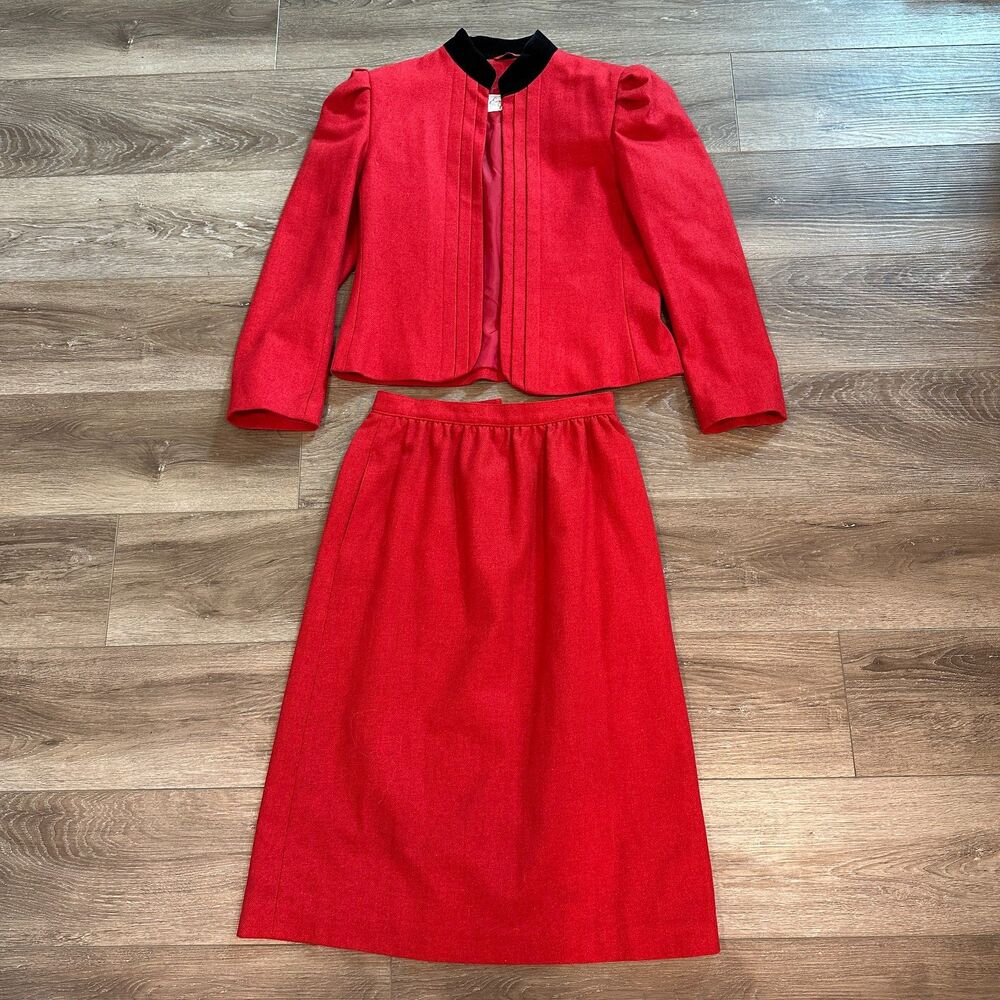 Vintage 80s Red Wool Blend Velvet Collar Skirt Suit Set Tag 9/10 Fits Sz 2 4 26